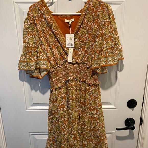 Max Studio Dresses & Skirts - Max Studio Orange Floral Dress